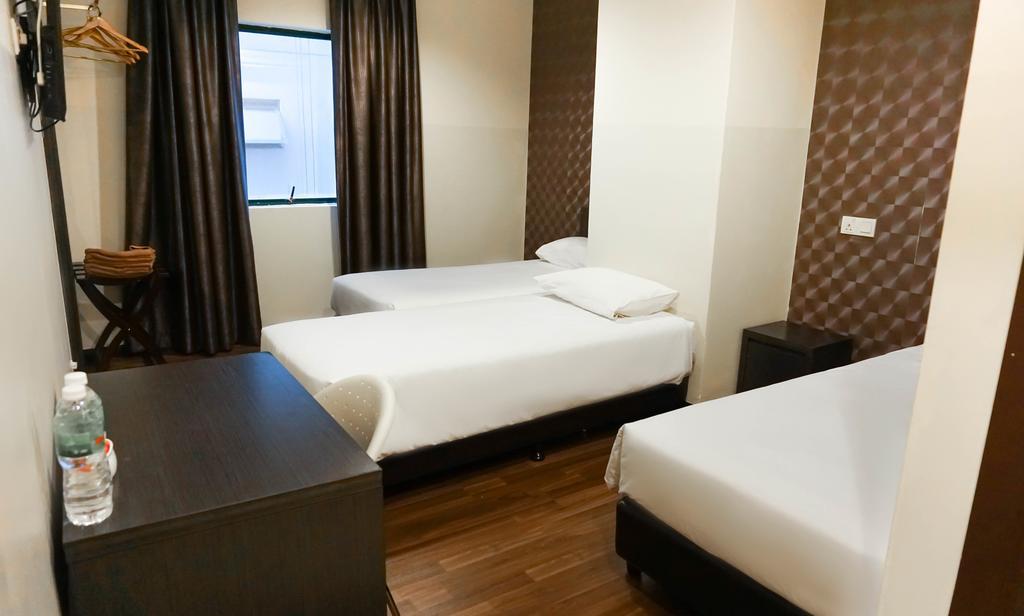 Erica Hotel Johor Bahru Buitenkant foto