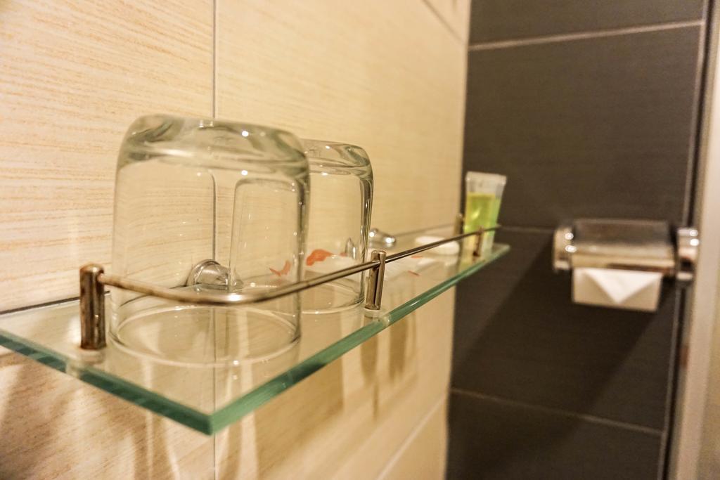 Erica Hotel Johor Bahru Buitenkant foto