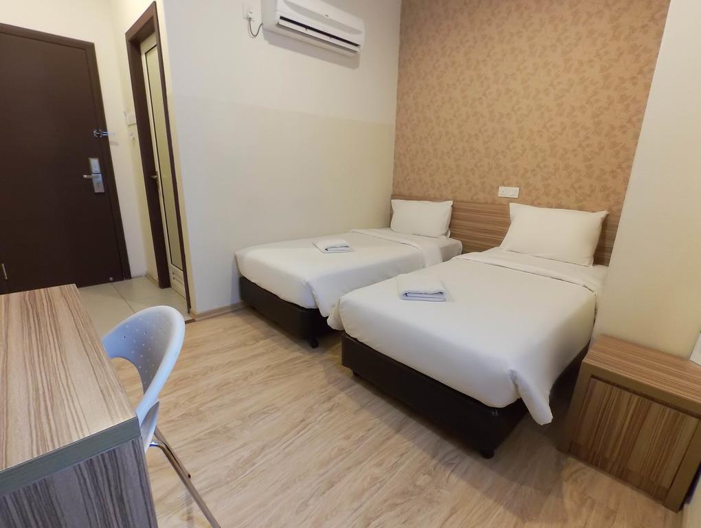 Erica Hotel Johor Bahru Buitenkant foto