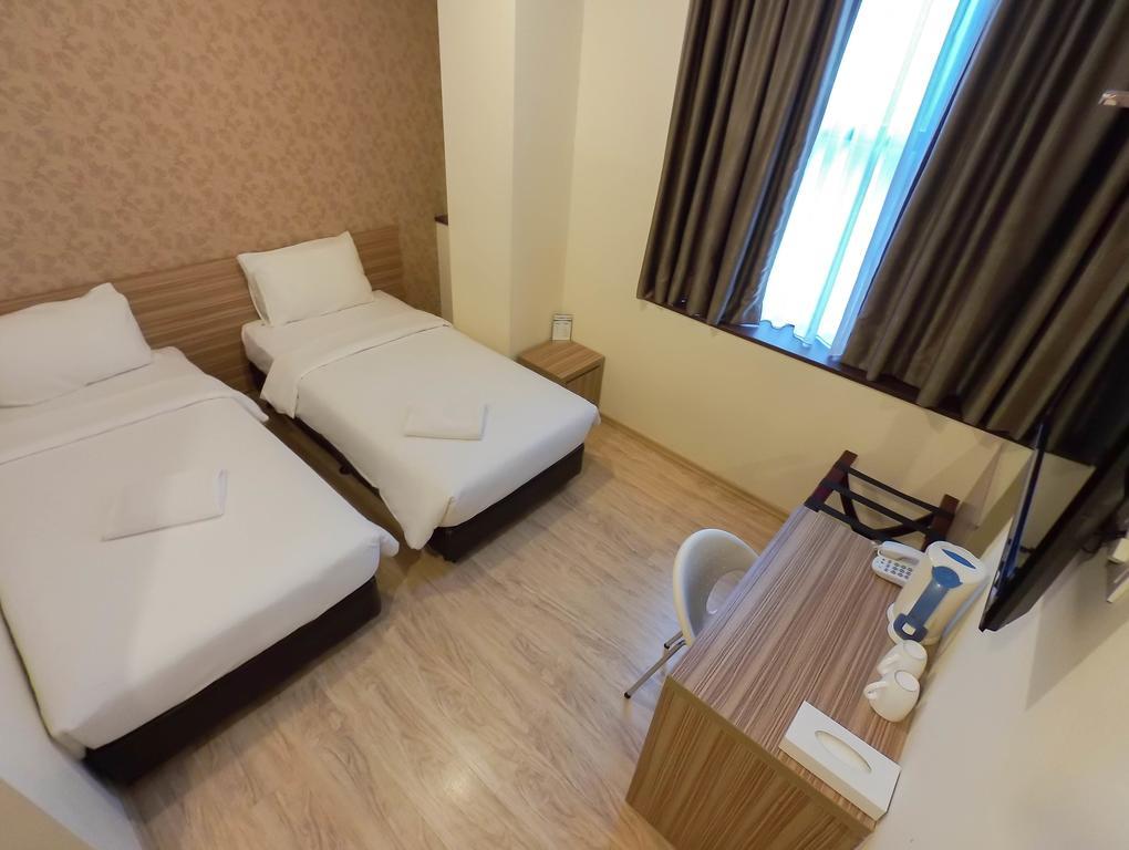 Erica Hotel Johor Bahru Buitenkant foto