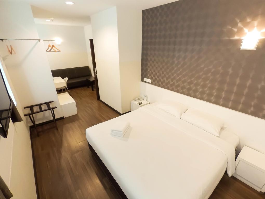 Erica Hotel Johor Bahru Buitenkant foto