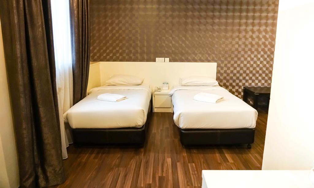 Erica Hotel Johor Bahru Buitenkant foto