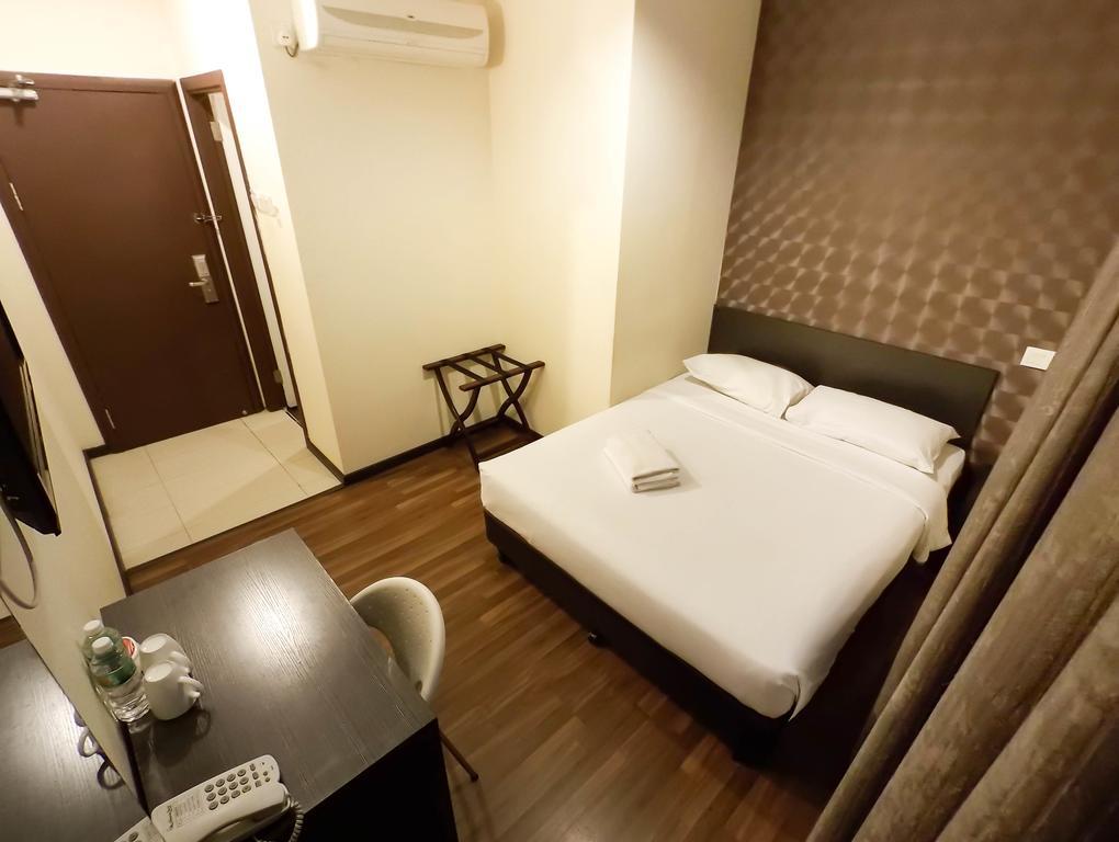 Erica Hotel Johor Bahru Buitenkant foto