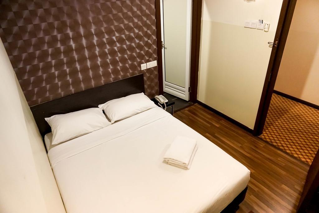 Erica Hotel Johor Bahru Buitenkant foto