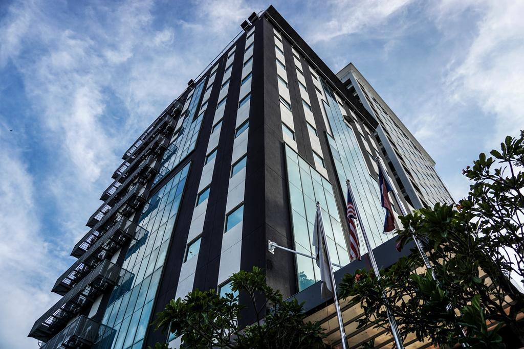 Erica Hotel Johor Bahru Buitenkant foto