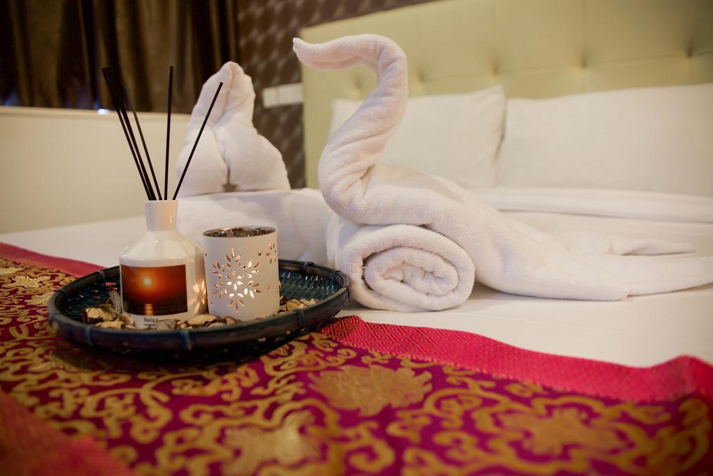 Erica Hotel Johor Bahru Buitenkant foto