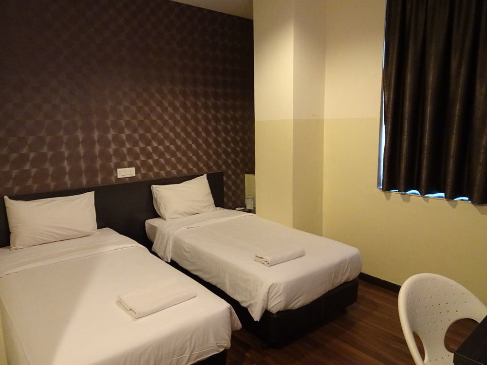 Erica Hotel Johor Bahru Buitenkant foto
