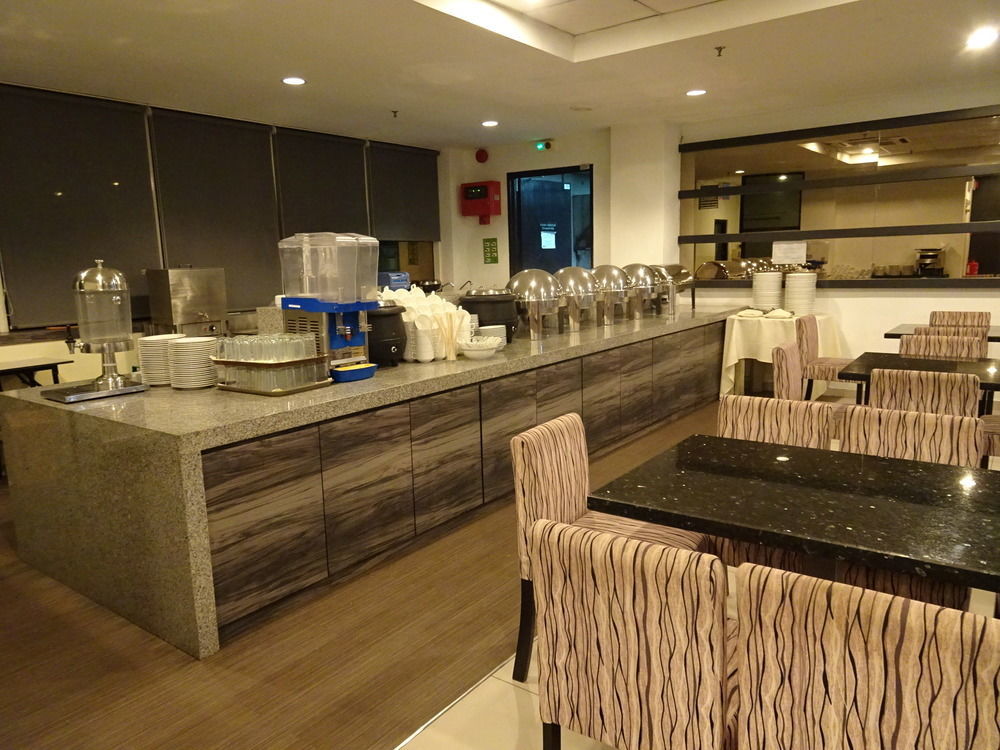 Erica Hotel Johor Bahru Buitenkant foto